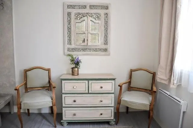 Petite Chambre Dans Maison D\'Artiste Centre Ville