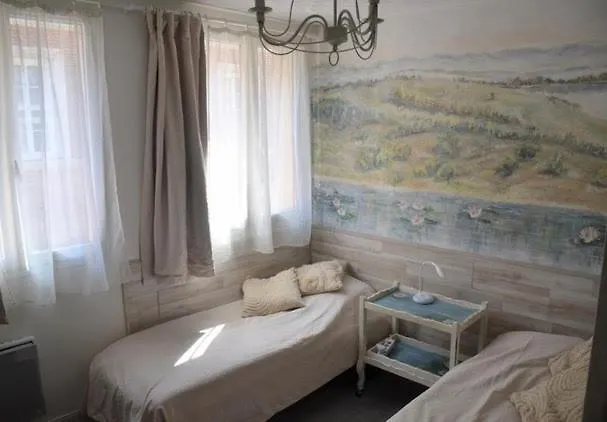 Petite Chambre Dans Maison D\'Artiste Centre Ville